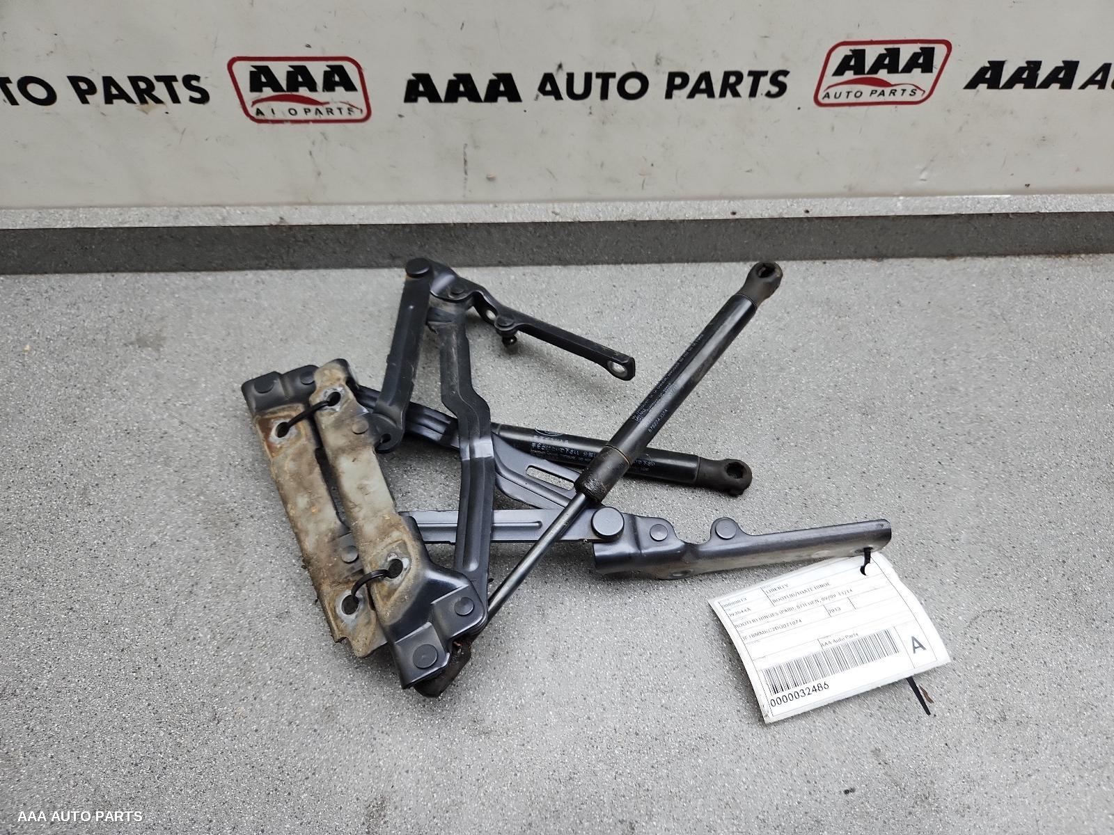 Bootlid/Tgate Hinge SUBARU LIBERTY 2013 (00000813)