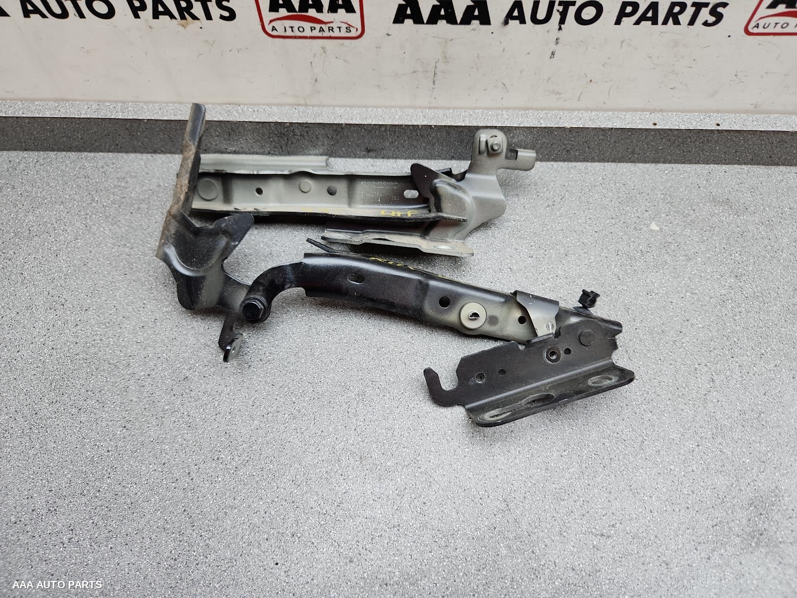 Bonnet Hinge/Strut VOLVO S40 2016 (00000490)